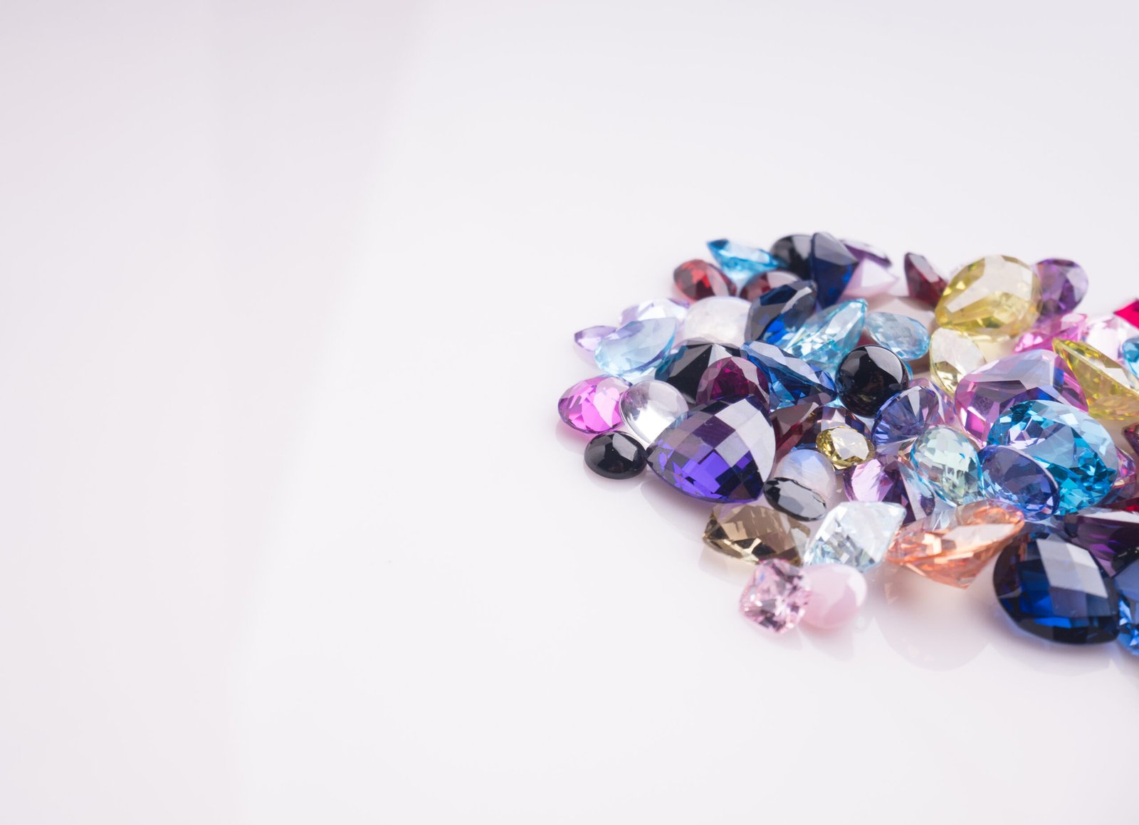 Gemstones – Birth Gems and Stones for The Month